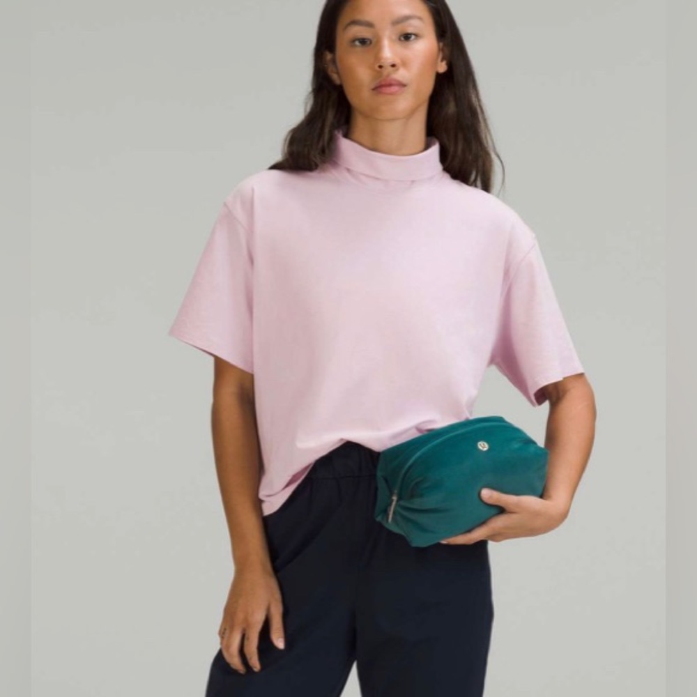 LIMITED EDITION lululemon Feeling Ready Pouch *velour*